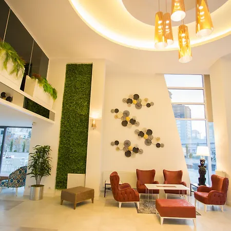 Aroyal Hotel *
